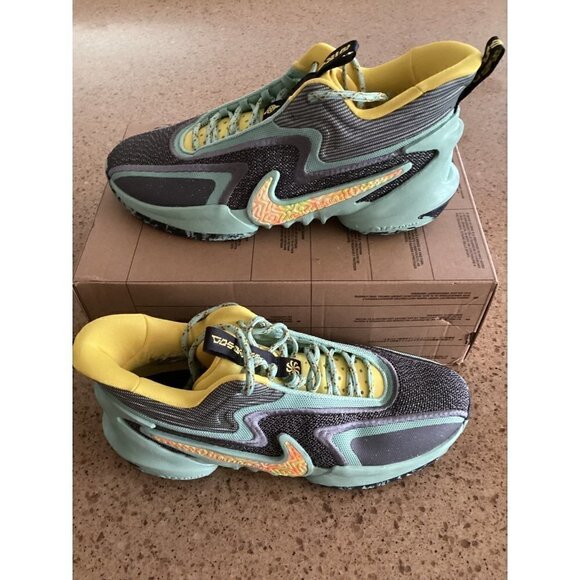 Nike Cosmic Unity 2 Baskerball Shoes Size 11.5 Color: Enamel Green / Iron Grey - Picture 4 of 12